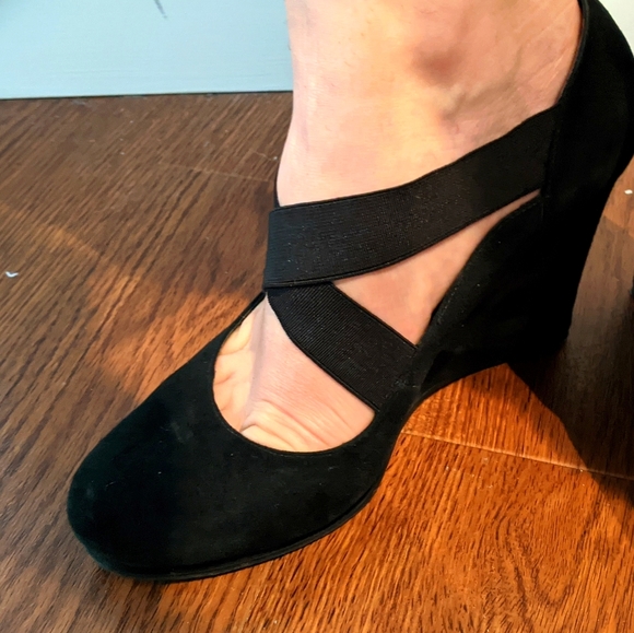Black wedge heels - Picture 2 of 2